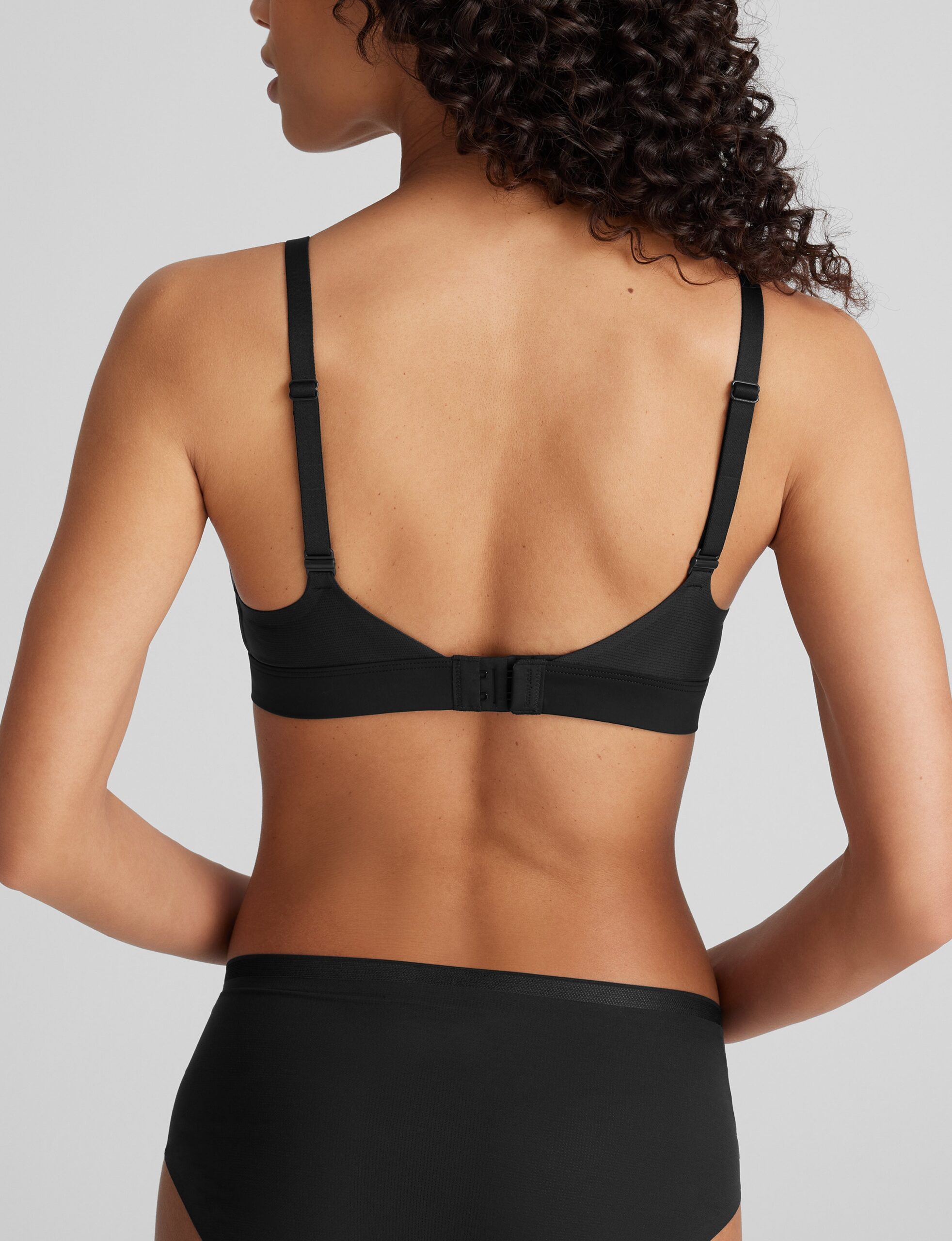 Air Plunge Bra and Air Triangle Bralette Set (2-Pack) - Image 10